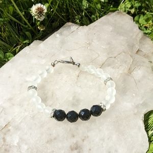 Handmade Faceted Black Onyx and Frosted Quartz Bracelet - Size 7"